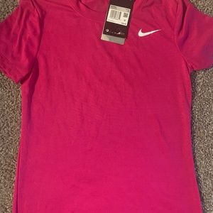 Nike  standard fit tee